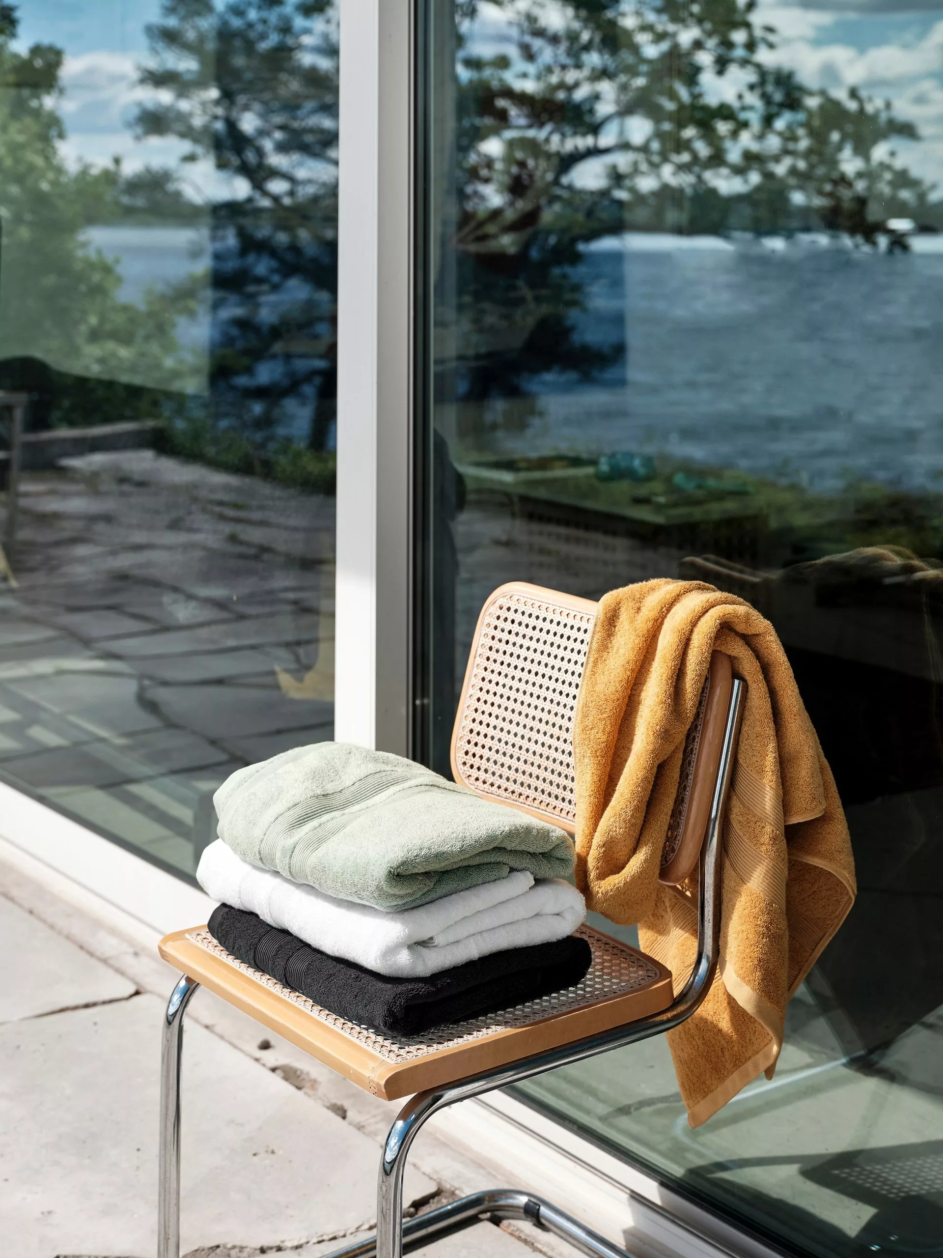 Mille Notti Fontana EKO Gästehandtuch Anthrazit, 30x50 Cm 2 Mille Notti Fontana EKO Gästehandtuch Anthrazit, 30x50 Cm – Bild 2