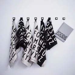 Design Letters Classic Küchenhandtuch 2-er Set, Blau -Kindertextilien Verkäufe design letters classic kitchen towel 2 pack 1 2