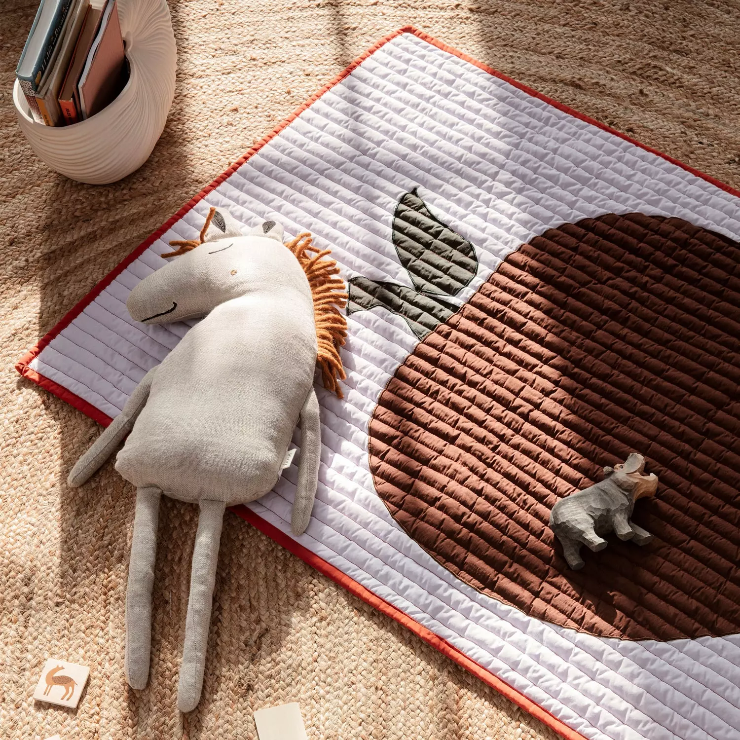 Ferm Living Kids Apple Decke Gesteppt 80x110 Cm, Lilac 2 Ferm Living Kids Apple Decke Gesteppt 80x110 Cm, Lilac – Bild 2