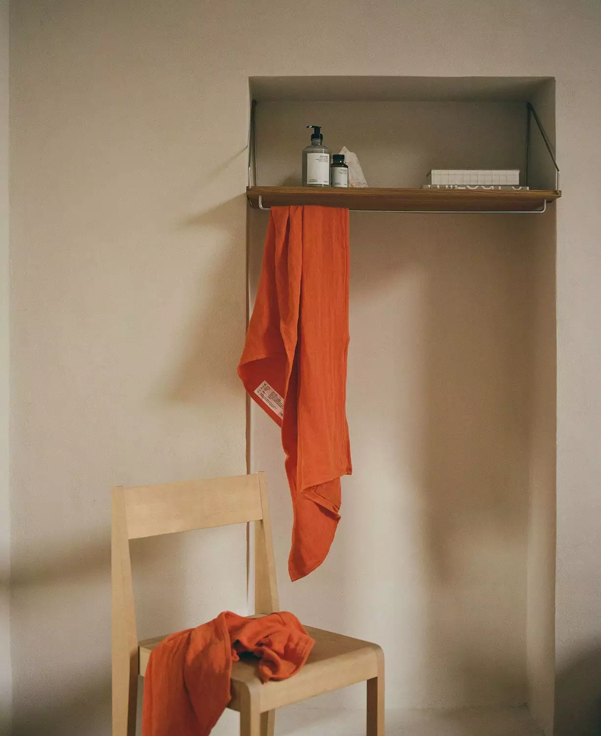 Frama Light Towel Badetuch 100x150 Cm, Burnt Orange 5 Frama Light Towel Badetuch 100x150 Cm, Burnt Orange – Bild 5