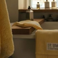 Frama Light Towel Badetuch 70x140 Cm, Pale Yellow -Kindertextilien Verkäufe frama light towel i body i pale yellow 5