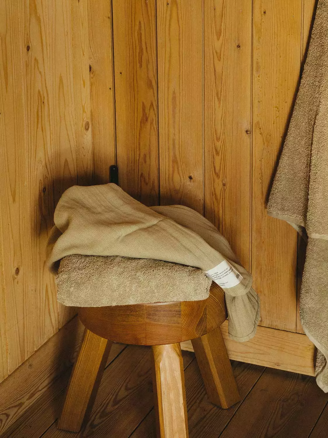 Frama Light Towel Badetuch 70x140 Cm, Sage Green 5 Frama Light Towel Badetuch 70x140 Cm, Sage Green – Bild 5