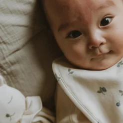 Garbo & Friends Blueberry Kuscheltuch -Kindertextilien Verkäufe garbo friends blueberry cuddle cloth 4