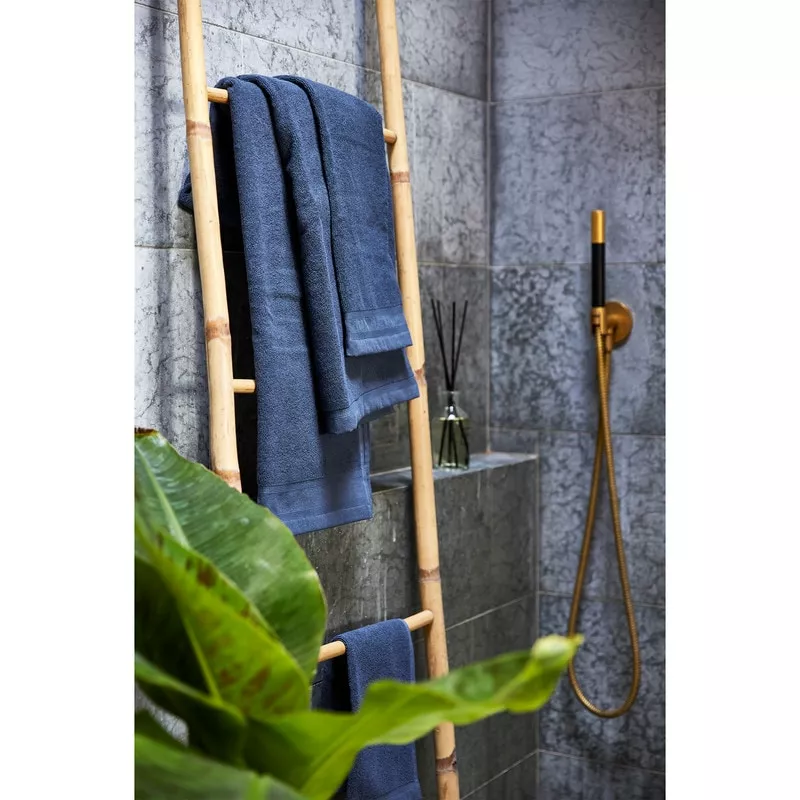 Himla Lina Badetuch 100x150 Cm, Indigo 2 Himla Lina Badetuch 100x150 Cm, Indigo – Bild 2