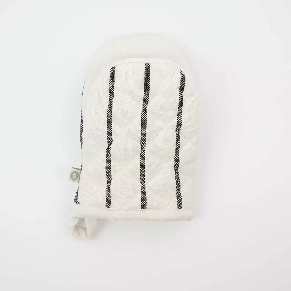 House Doctor Dry Ofenhandschuh Weiß / Schwarz 3 House Doctor Dry Ofenhandschuh Weiß / Schwarz – Bild 3