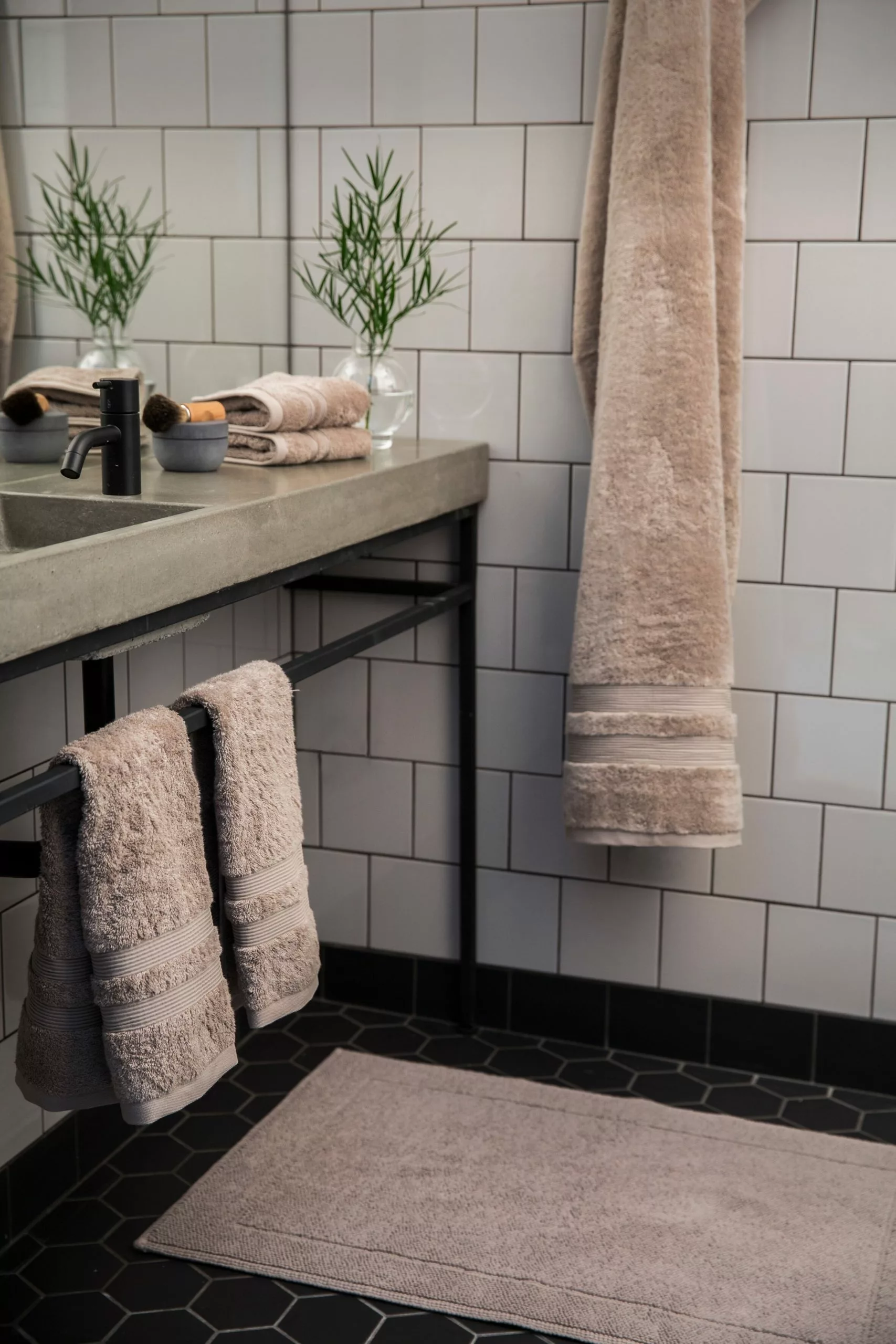 Mille Notti Fontana Handtuch 30x50cm, Hellbraun EKO 4 Mille Notti Fontana Handtuch 30x50cm, Hellbraun EKO – Bild 4