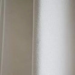 Mimou Shelby Blackout-Vorhang Natural White, 135x250 Cm -Kindertextilien Verkäufe mimou shelby blackout vorhang naturwei 2 scaled
