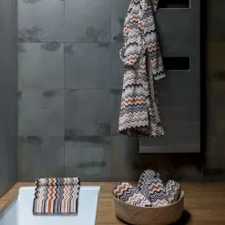 Missoni Home Bernard Badetuch 160, 100x150 Cm -Kindertextilien Verkäufe missoni home bernard handtuch 160 0 1 scaled