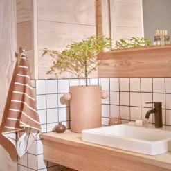 OYOY Raita Handtuch 100x150 Cm, Karamell/Eisblau -Kindertextilien Verkäufe oyoy raita handtuch 1